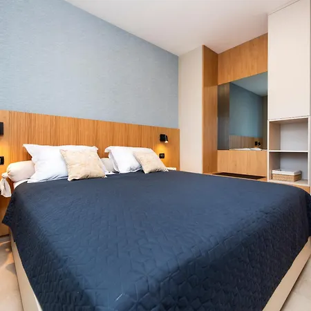 Bed & Breakfast Nina 4*