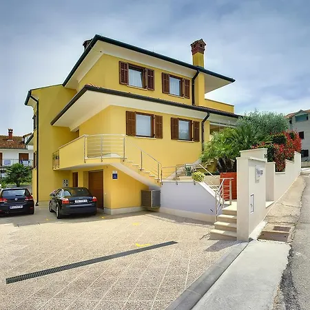 Bed & Breakfast Nina 4*